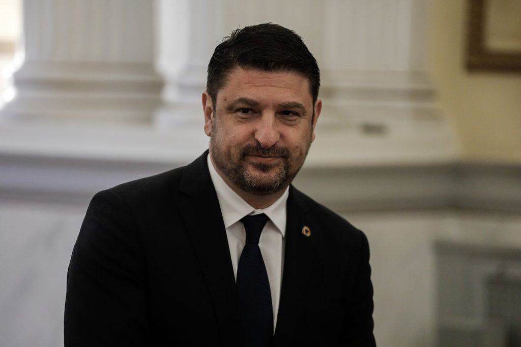 Στη Σαντορίνη μεταβαίνει σήμερα ο Ν.Χαρδαλιάς: Θα συναντηθεί με τον δήμαρχο του νησιού