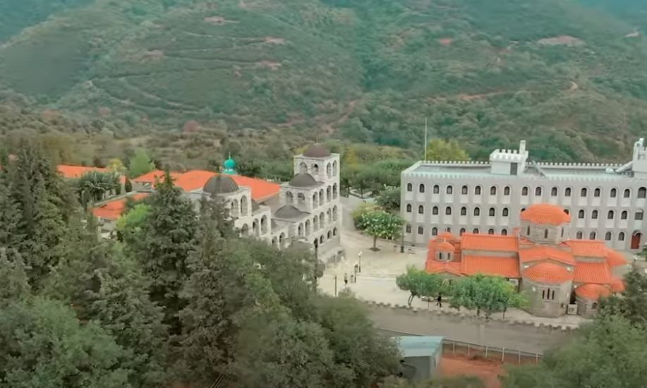 Αυτό είναι το μεγαλύτερο καμπαναριό του κόσμου – Έχει 62 καμπάνες και 400 σήμαντρα