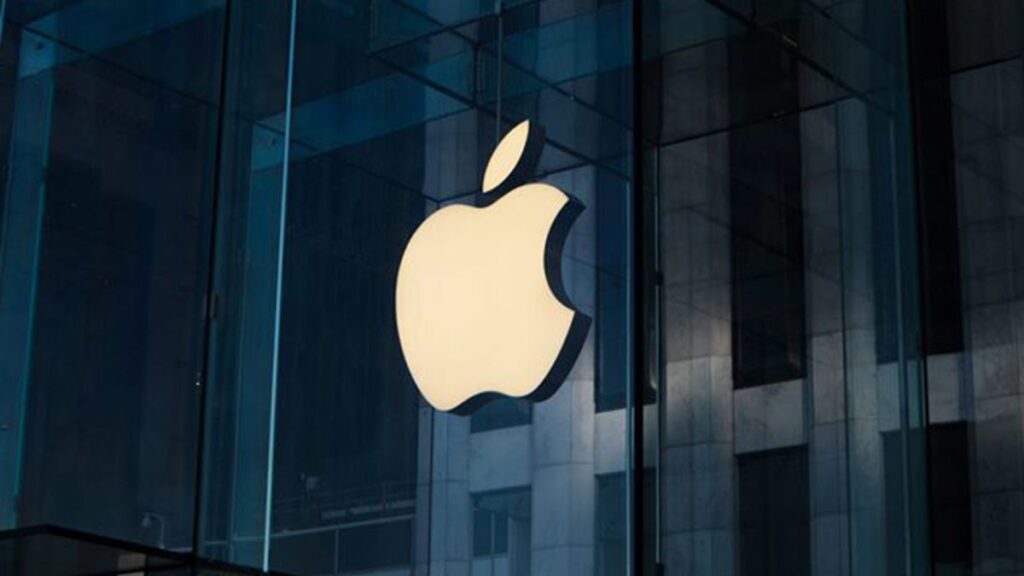 Apple: 500 δισ. δολάρια σε επενδύσεις και 20.000 νέες θέσεις εργασίας στις ΗΠΑ