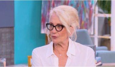 Θέμις Μπαζάκα: «Δεν είμαι από τις ηθοποιούς που θέλουν να πεθάνουν πάνω στη σκηνή του θεάτρου»