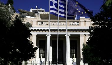 Απάντηση Μαξίμου στον Α.Τσίπρα: «Στο σπίτι του κρεμασμένου δεν μιλάνε για σχοινί»
