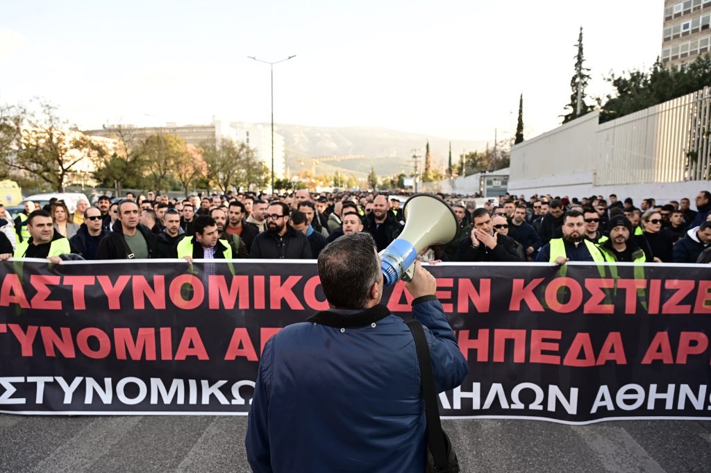 «Πυρά» του προέδρου Π.Ο.ΑΣ.Υ. Γρηγόρη Γερακαράκου: «Άφησαν καθηλωμένους τους μισθούς των άλλων σωμάτων ασφαλείας»