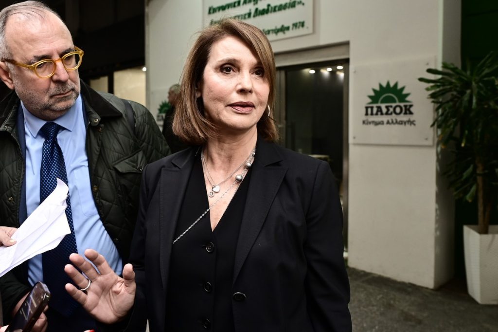 Κ.Μπατζελή: «Διαγραφή» για έναν χρόνο αποφάσισε το Πειθαρχικό του ΠΑΣΟΚ