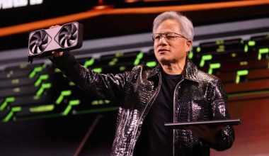 O CEO της Nvidia  έσπευσε στην Κίνα μετά την απαγόρευση Τραμπ να εξάγει τσιπ Τ.Ν.