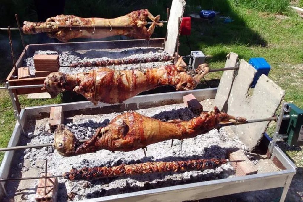 Σας περίσσεψε αρνί από το πασχαλινό τραπέζι; Δείτε πώς μπορείτε να το αξιοποιήσετε