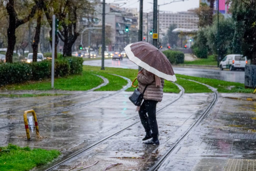 Με βροχές και καταιγίδες το σημερινό «σκηνικό» του καιρού – Η πρόγνωση μέχρι την Πρωτομαγιά