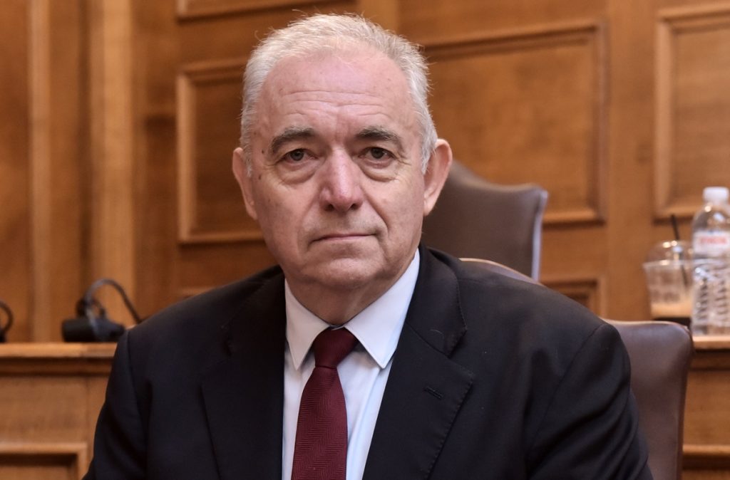 Ε.Λέκκας: «Όταν δω από κοντά τα ρήγματα στις Βούτες Ηρακλείου θα καταλάβουμε τι συμβαίνει»