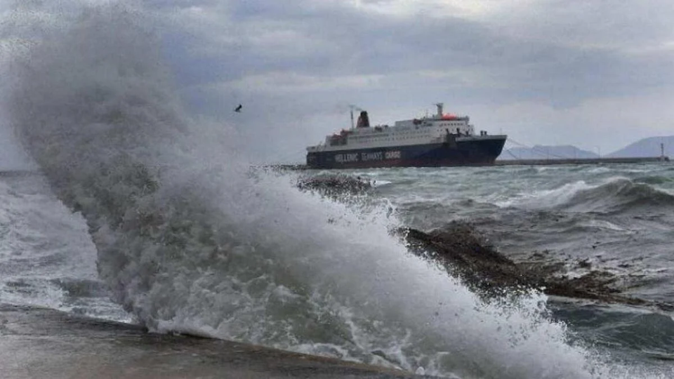Σε ισχύ απαγορευτικό απόπλου λόγω των ισχυρών ανέμων – Ποια δρομολόγια δεν εκτελούνται