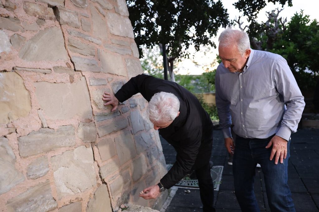 Βούτες Ηρακλείου: «Οι ρωγμές ίσως σχετίζονται με τα νερά από τους αγωγούς» λέει ο Ε.Λέκκας