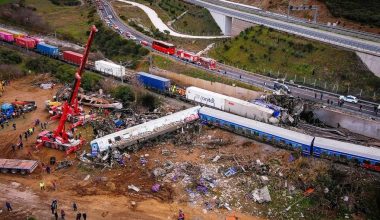 ΣΥΡΙΖΑ: «Τα βίντεο Β.Καπερνάρου για τα Τέμπη είναι πειραγμένα»