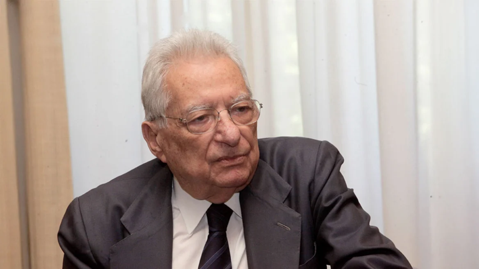 Πέτρος Μολυβιάτης: Πέθανε «ο τελευταίος Έλληνας» που πέρασε από την θέση του υπουργού Εξωτερικών