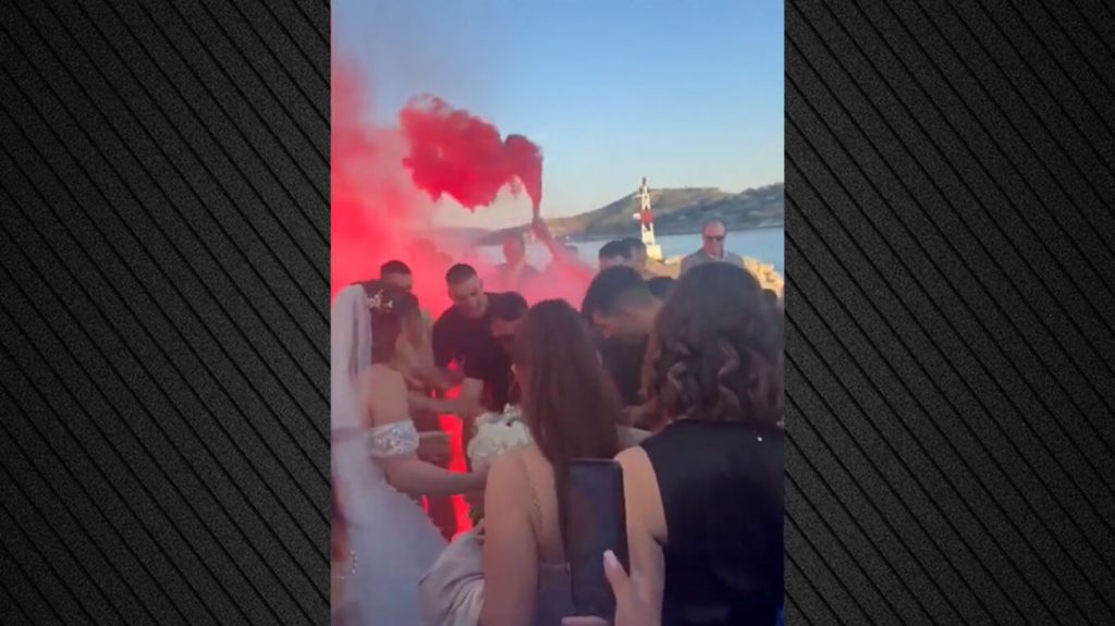 Βατραχάνθρωπος των ΟΥΚ αποφάσισε να παντρευτεί και οι φίλοι του μετέτρεψαν το γλέντι σε… διαβολοβδομάδα (βίντεο)