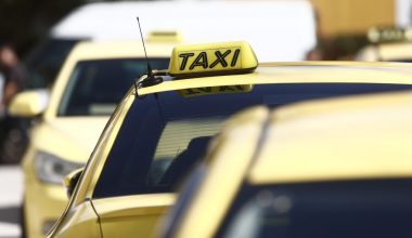 Ο Κ.Κυρανάκης προτείνει μείωση του κομίστρου των ταξί κάθε Παρασκευή, Σάββατο και Κυριακή