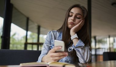 Πέντε μηνύματα που μπορείς να του στείλεις μετά από έναν καυγά