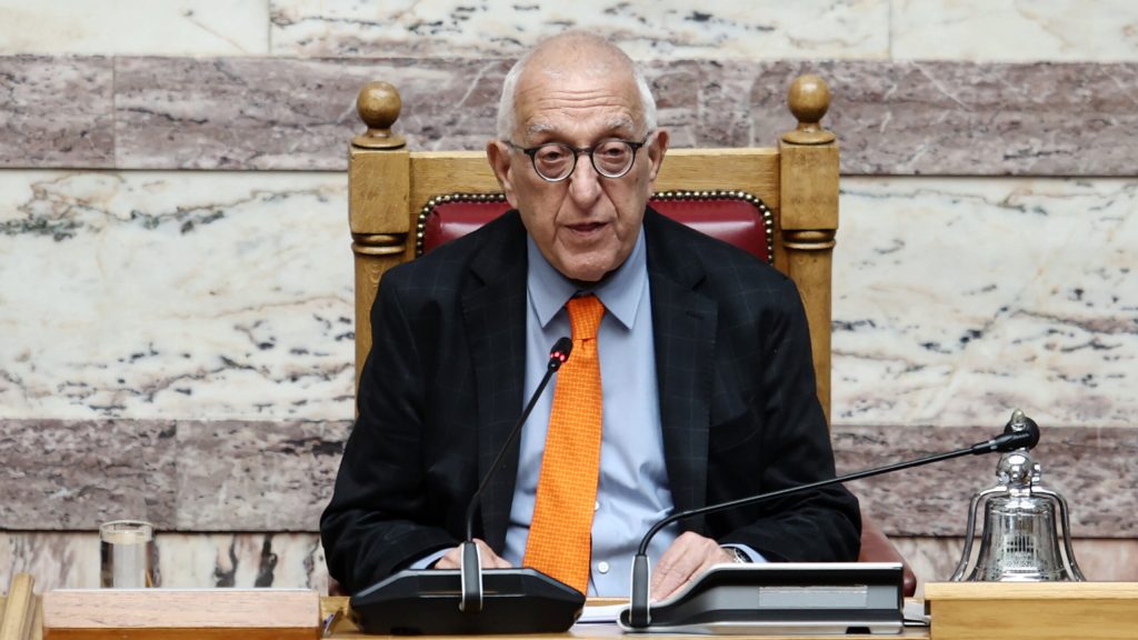 Ο Ν.Κακλαμάνης αναφέρθηκε στην παρακολούθηση της Ζ.Κωνσταντοπούλου από συνεργάτες του – «Τους καταχέριασα για αυτό»