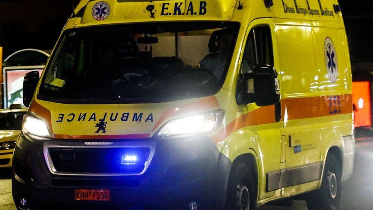 Ανατροπή οχήματος στη Φθιώτιδα: Δύο τραυματίες (φωτο)