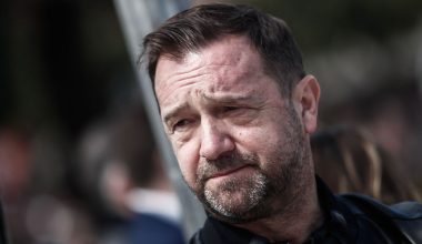 Ν.Πλακιάς: «Η απάντηση στο πώς είναι όρθιος ο γονιός που έχασε το παιδί του» – Η ανάρτησή του με λόγια του Λ.Ενρίκε