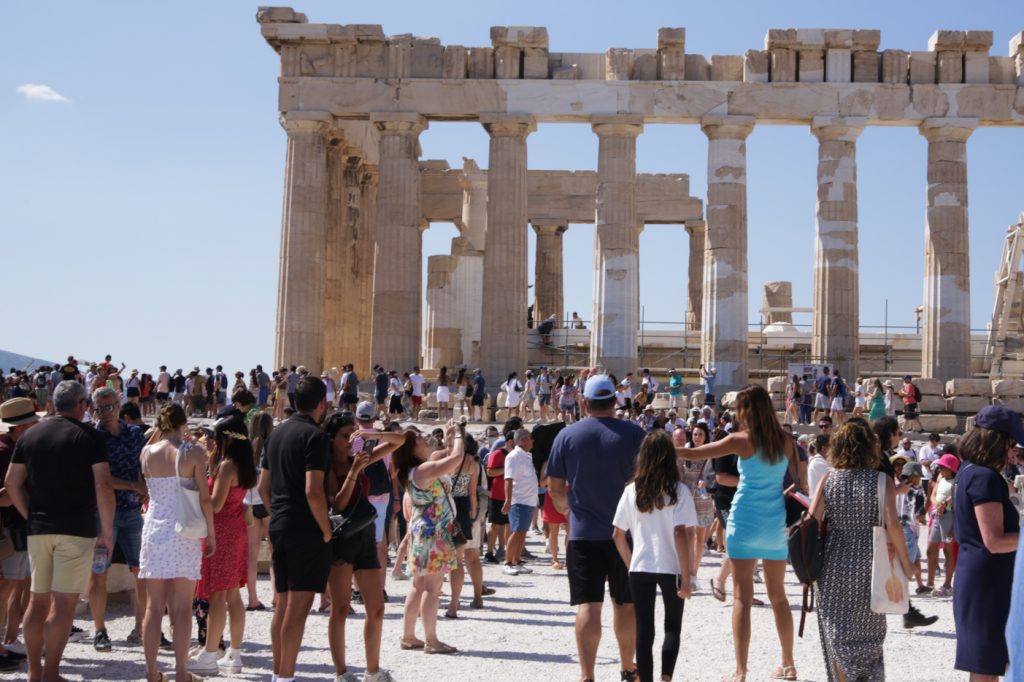 Τουρίστες για Αθήνα: «Βρώμα, έλλειψη υποδομών και πρασίνου» – «Καίγεται» η πρωτεύουσα ως προορισμός
