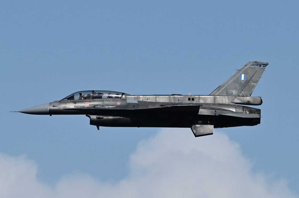 Πιλότοι της 343Μ μιλάνε για πρώτη φορά για τα F-16 Viper και τις δυνατότητες της «Οχιάς»: (βίντεο)