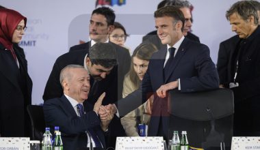 Βίντεο: Ο Ε.Μακρόν προσπάθησε να δείξει στον Ρ.Τ.Ερντογάν ότι είναι το… «αφεντικό» και κατάφερε το αντίθετο!