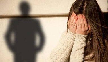 Θεσσαλονίκη: «Μόλις της έστειλε ο δάσκαλος το εμετικό μήνυμα μου το είπε» λέει η μητέρα της 12χρονης
