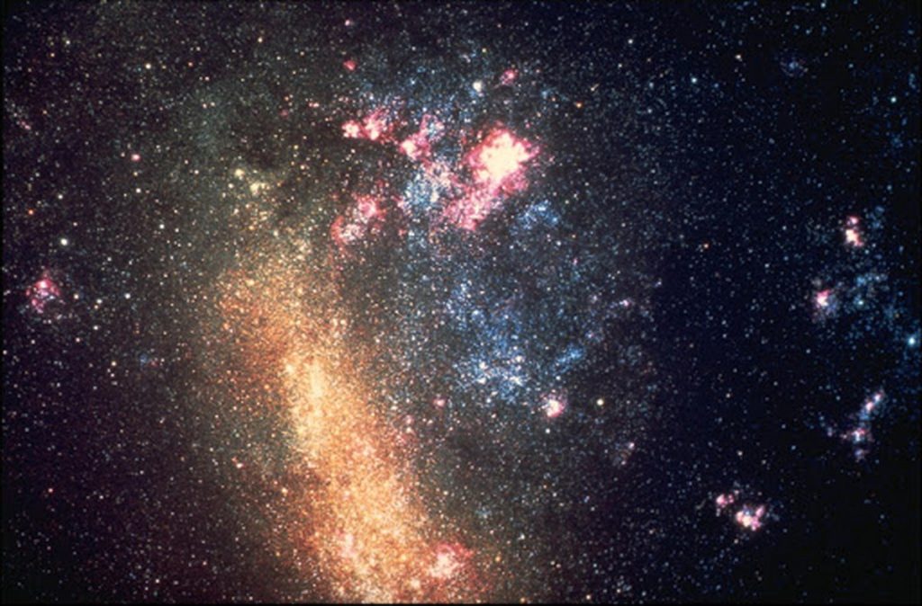 NASA: Το Hubble φωτογραφίζει ένα μαγευτικό νεφέλωμα στο διάστημα (φωτο)