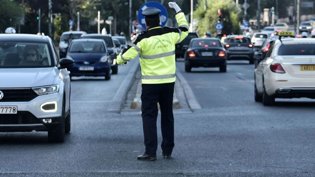 Οι κυκλοφοριακές ρυθμίσεις που ισχύουν σήμερα στην Αττική λόγω της 42ης Μαραθώνιας Πορείας Ειρήνης