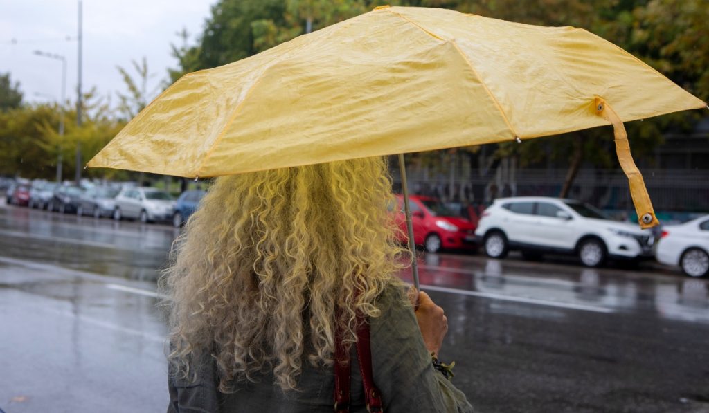 Άστατος ο καιρός σήμερα: Με νεφώσεις και τοπικές βροχές – Η πρόγνωση της ΕΜΥ για όλη τη χώρα