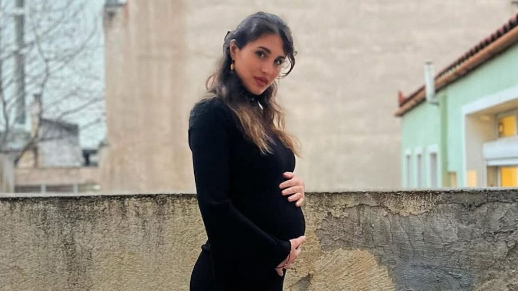 Δείτε την πρώτη φωτογραφία της Παυλίνας Βουλγαράκη με την νεογέννητη κόρη της