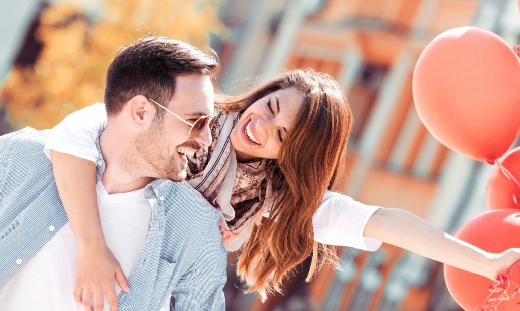 Αυτά είναι τα 25 πράγματα που κάνουν οι άνδρες και βρίσκουν σέξι οι γυναίκες