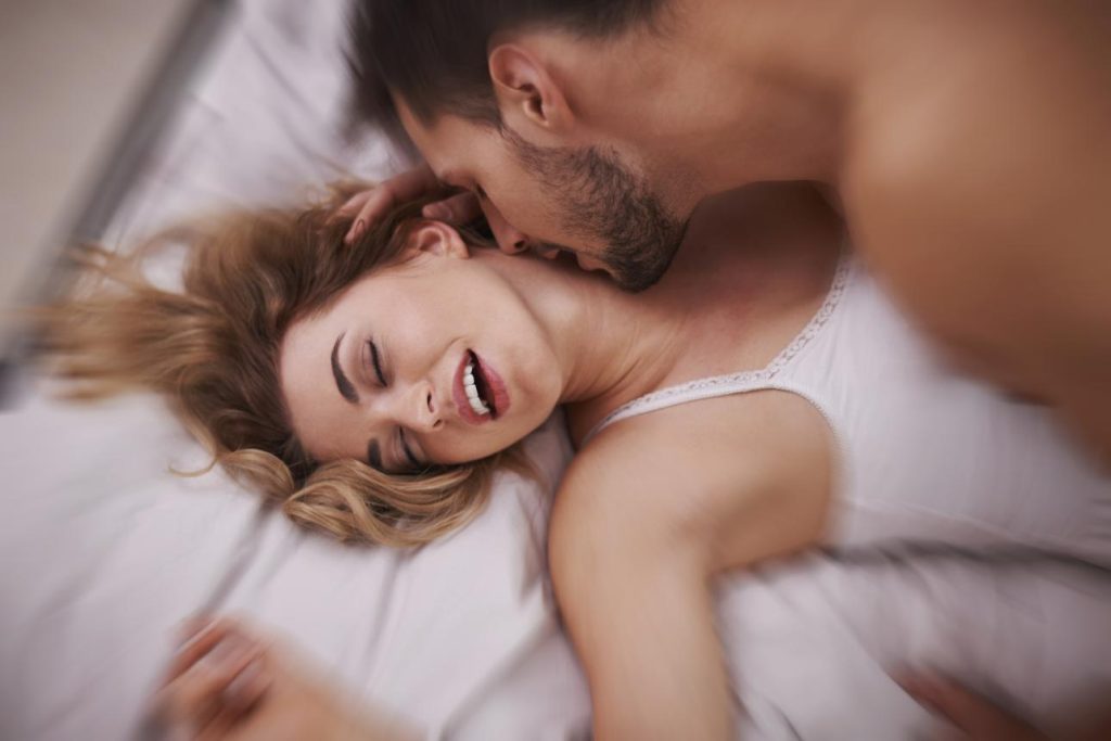 Όλα όσα πρέπει να γνωρίζεις για τον γυναικείο οργασμό: Οι μύθοι και οι αλήθειες