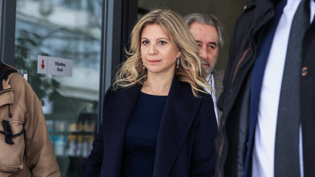 Η δικηγόρος της Μ.Καρυστιανού στοιχειοθετεί τα περί εσχάτης προδοσίας που αποδίδει στον Κ.Μητσοτάκη! (βίντεο)
