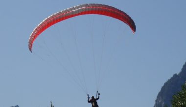 Βίντεο: H στιγμή της πτώσης 57χρονου από ύψος 9 μέτρων όταν το αλεξίπτωτο πλαγιάς που φορούσε «κατέρρευσε»
