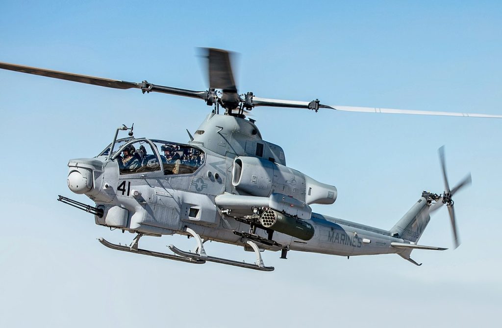 Επιθετικά ελικόπτερα ΑΗ-1Ζ Super Cobra έστειλε ο Ν.Τραμπ για να καταστείλει την εξέγερση των παρανόμων!