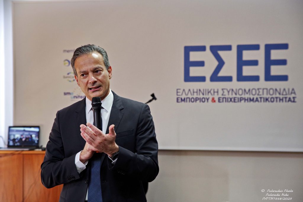 «Πόλεμο» στους Έλληνες καταναλωτές κήρυξαν οι έμποροι και ζητούν… δασμούς στο Temu