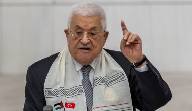 Μαχμούντ Αμπάς: Θετικός στο να αποστρατιωτικοποιηθεί η Χαμάς δηλώνει ο πρόεδρος της Παλαιστινιακής Αρχής 