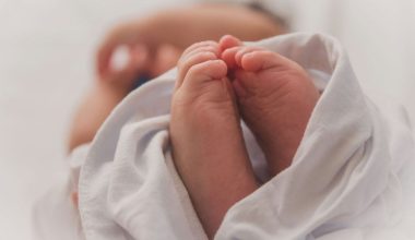 Ελεύθερη με όρους η μητέρα του βρέφους που εντοπίστηκε νεκρό στην Πάρο – Διατάχθηκε ο εγκλεισμός της σε ψυχιατρείο
