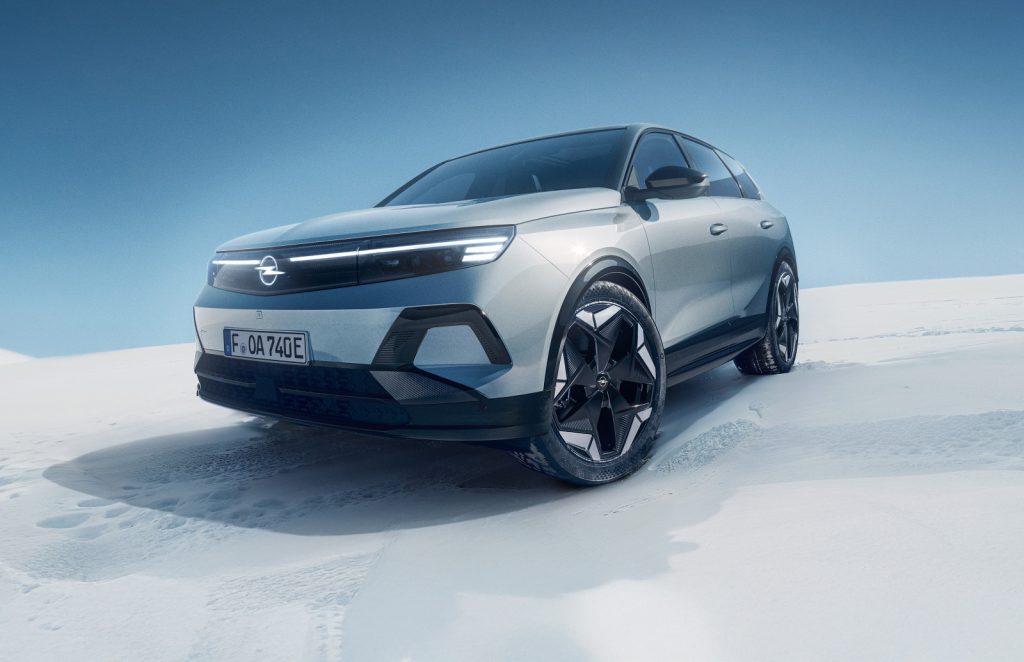 Opel Grandland Electric AWD: Νέα τετρακίνητη έκδοση με 325 ίππους