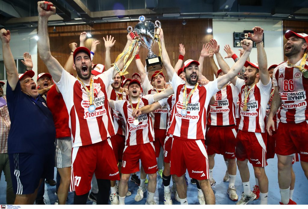 Πρωταθλητής Handball Premier ο Ολυμπιακός – Νίκη 32-30 στην ΑΕΚ στον καθοριστικό 5ο τελικό