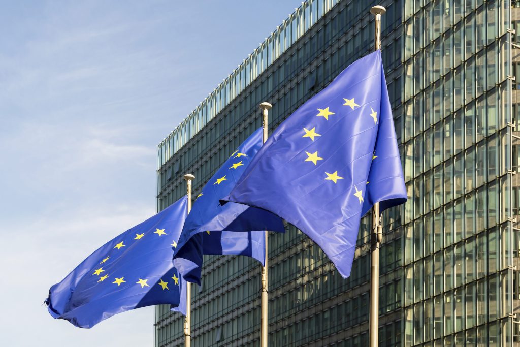 Νέες συστάσεις από την Κομισιόν στην Ελλάδα για τη φτώχεια και τη στεγαστική κρίση