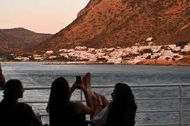 Δημοσκόπηση Alco: Ένας στους δύο δεν θα πάει διακοπές – Τι λένε οι πολίτες για το σκάνδαλο ΟΠΕΚΕΠΕ