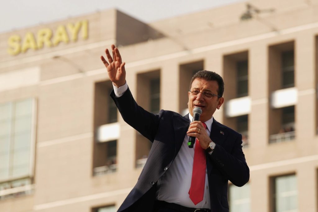 Δίκη Ε.Ιμάμογλου: Επτά χρόνια φυλακή και στέρηση πολιτικών δικαιωμάτων προτείνει ο εισαγγελέας