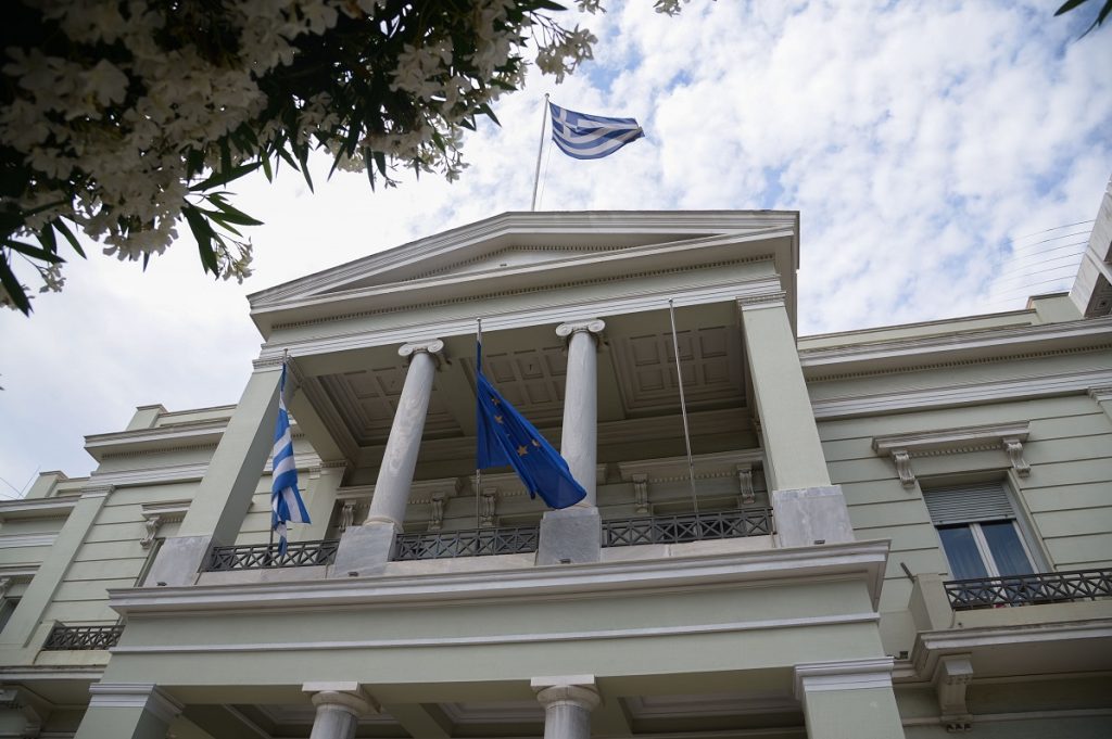 Μία από τα ίδια η απάντηση του ΥΠΕΞ στις προκλητικές δηλώσεις του Χ.Φιντάν: «Υπάρχει η Συνθήκη της Λωζάνης»