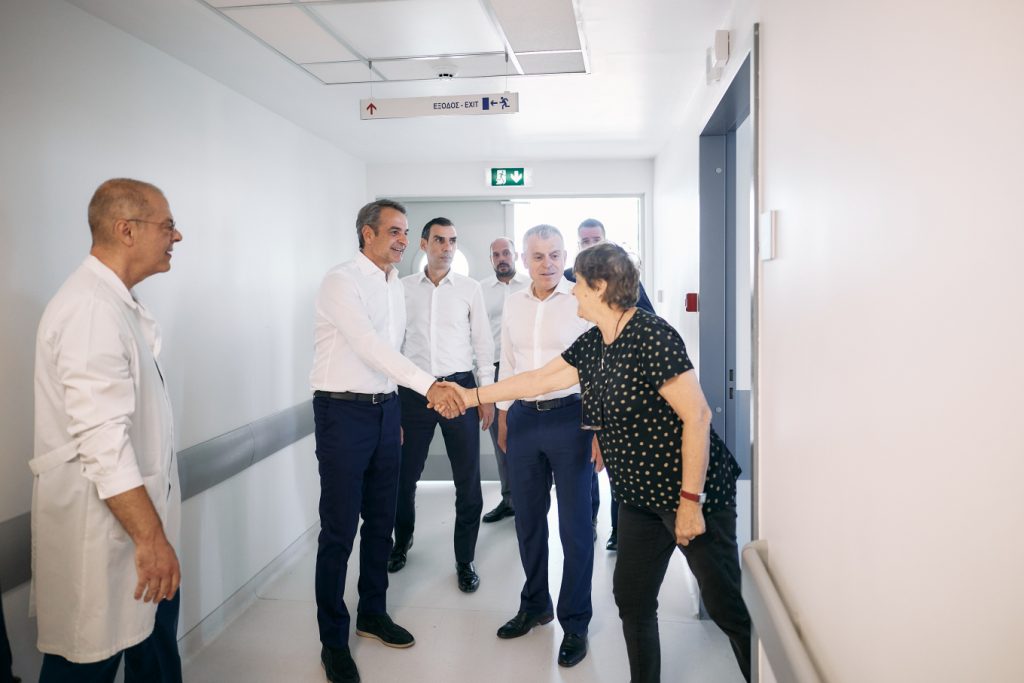 Ο Κ.Μητσοτάκης επισκέφθηκε το ανακαινισμένο Τμήμα Επειγόντων Περιστατικών του ΚΑΤ