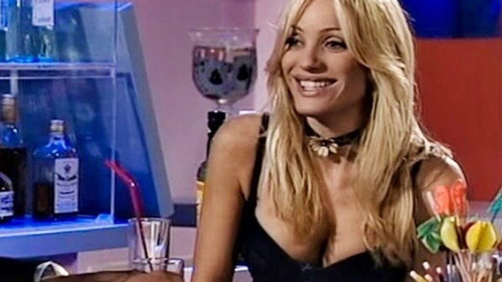 Τζένη Ιωακειμίδου, 23 χρόνια μετά: Δείτε πως είναι σήμερα η Νατάσα του «Βότκα Πορτοκάλι» (φωτο)