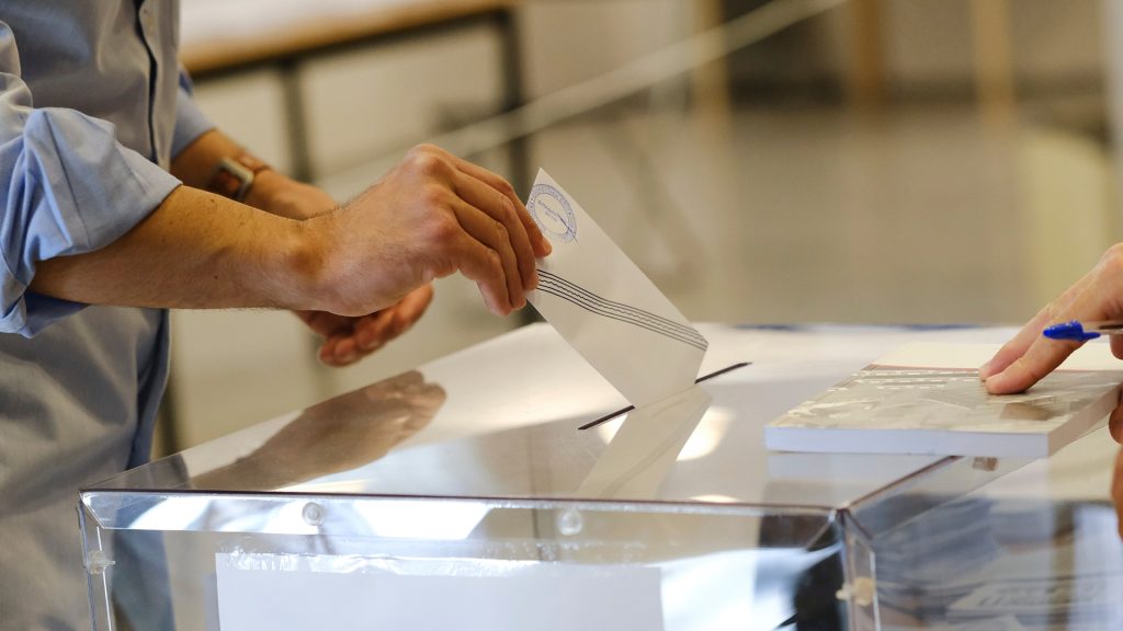 Βουλή δέκα κομμάτων και στο όριο εισόδου η Φωνή Λογικής δείχνει νέα δημοσκόπηση της Metron Analysis