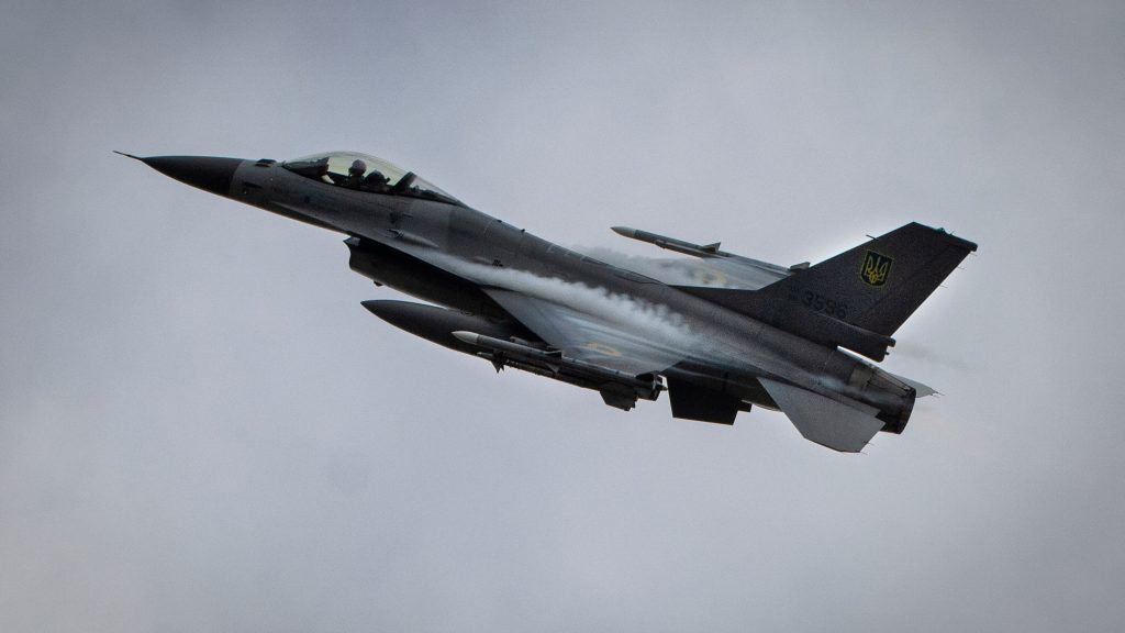 Πτώση ουκρανικού F-16 την στιγμή που αναχαίτιζε ρωσικά drone: Κατάρριψη από stealth Su-57;