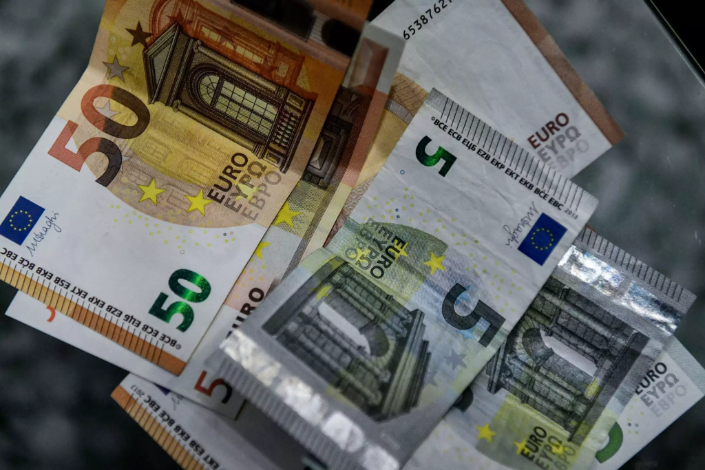 ΟΠΕΚΑ: Αύριο η καταβολή των επιδομάτων Ιουνίου