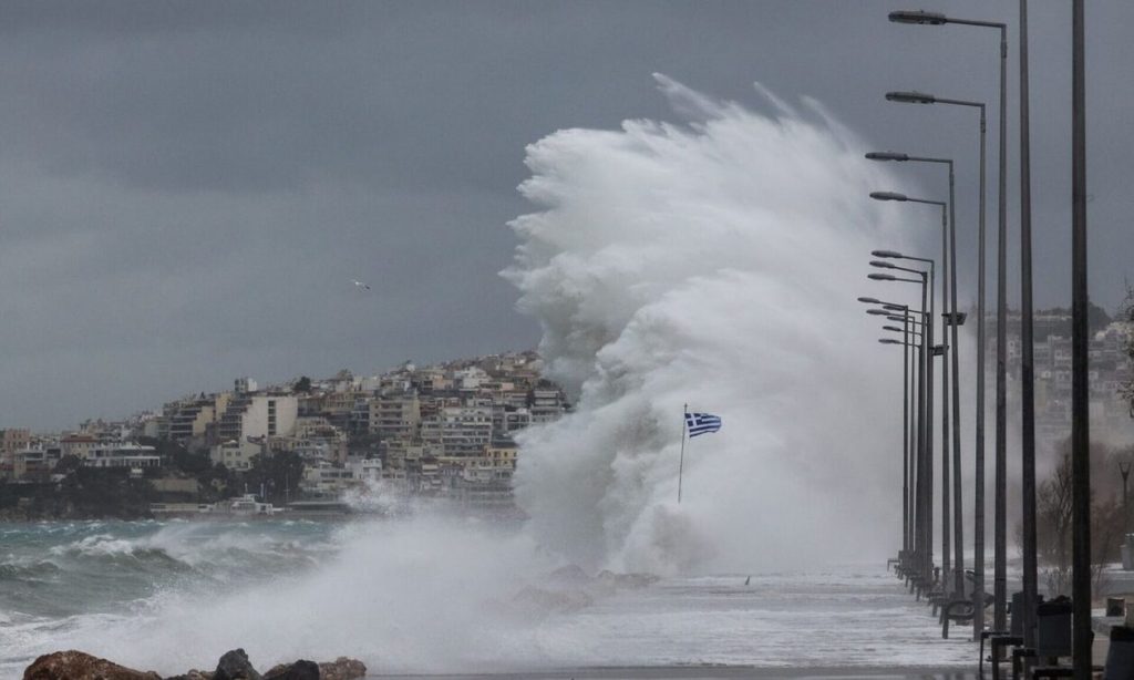 Καιρός: Θυελλώδεις άνεμοι αύριο σε Κρήτη και Κυκλάδες – Έως 36 βαθμούς Κελσίου η θερμοκρασία