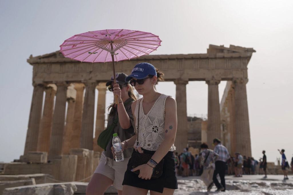 Κλειστός το μεσημέρι ο αρχαιολογικός χώρος της Ακρόπολης λόγω του καύσωνα